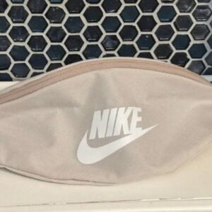 NIKE: Heritage Waistpack (3L)